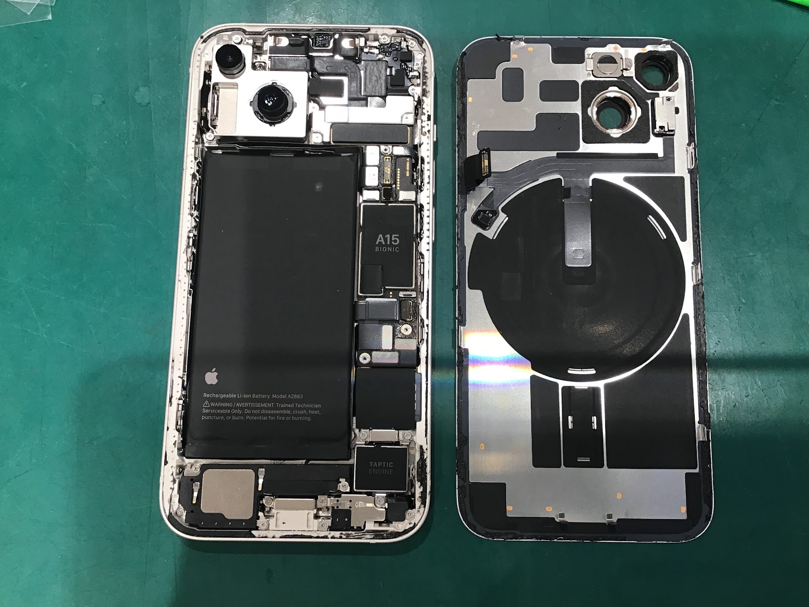 iPhone14のカメラガラス交換修理を承りました！【スマホ修理工房丸井錦糸町店】